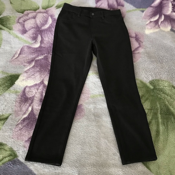 Uniqlo Women’s Ultra Stretch Legging Pants - Picture 4 of 12